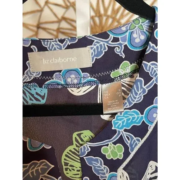 Women’s Sheer butterfly top size small - Picture 2 of 3